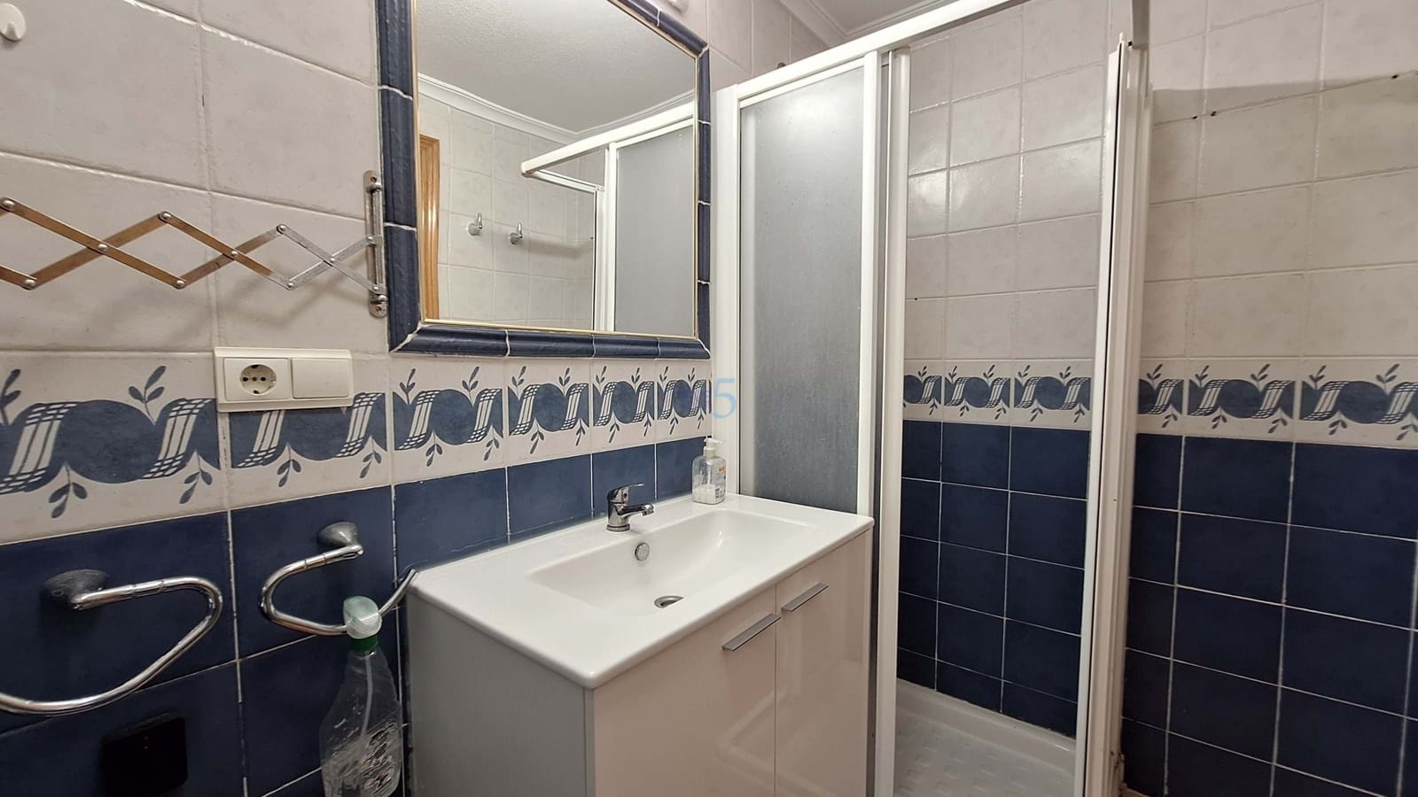 Apartamento de 2 habitaciones en Guardamar del Segura en venta con piscina garaje - 152.000 € (Ref: 9897444)