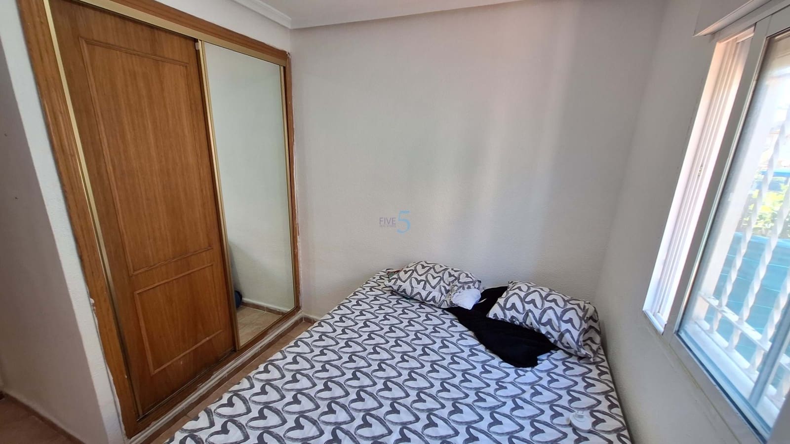 Apartamento de 2 habitaciones en Guardamar del Segura en venta con piscina garaje - 152.000 € (Ref: 9897444)