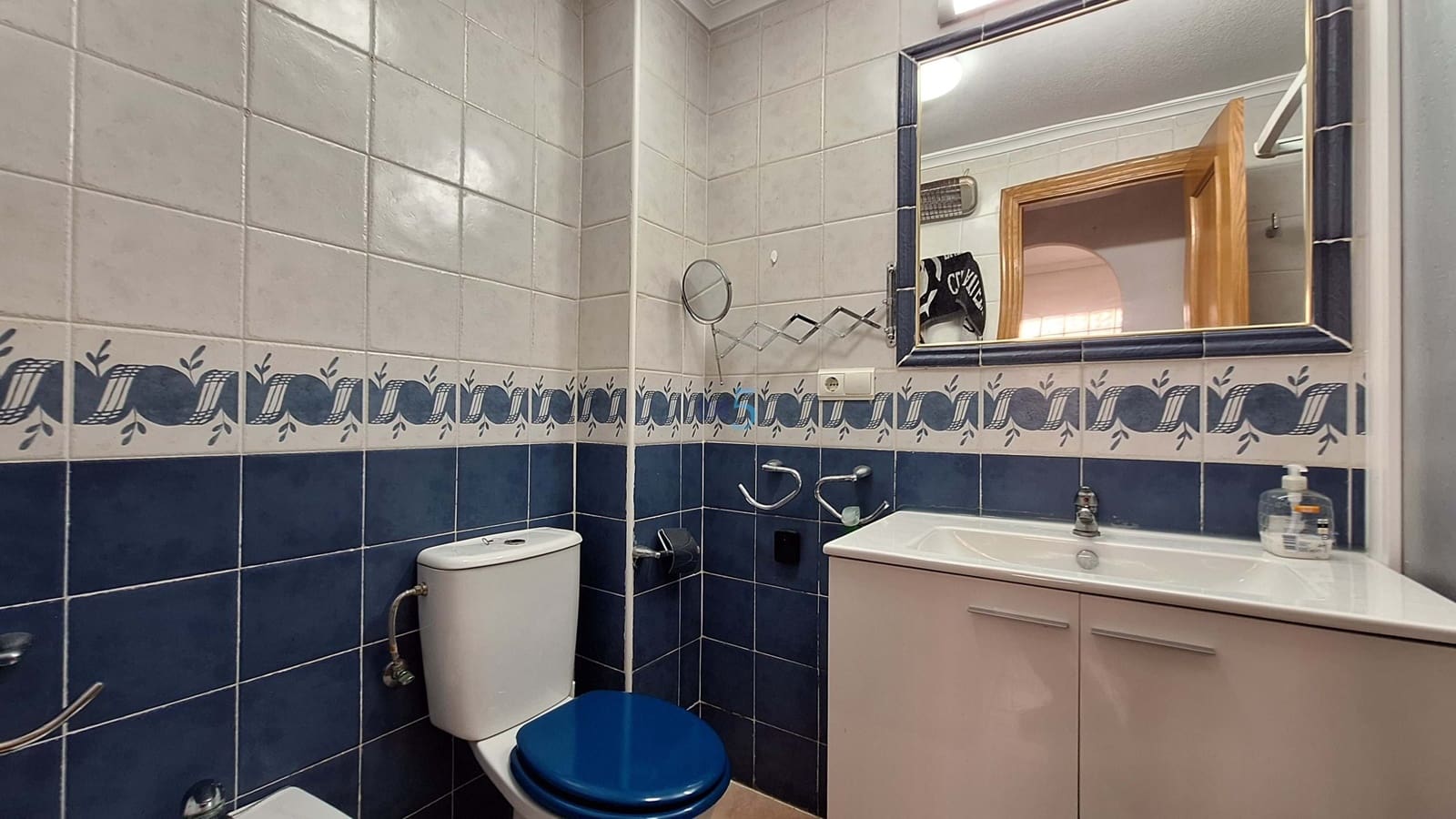 Apartamento de 2 habitaciones en Guardamar del Segura en venta con piscina garaje - 152.000 € (Ref: 9897444)