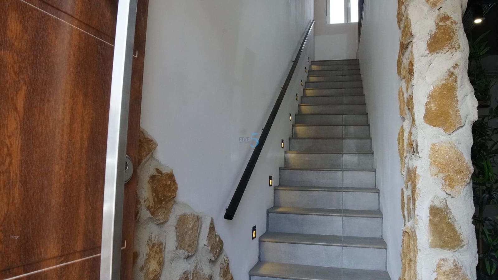 5 bedroom Villa for sale in Torremendo with pool garage - € 575,000 (Ref: 9898425)