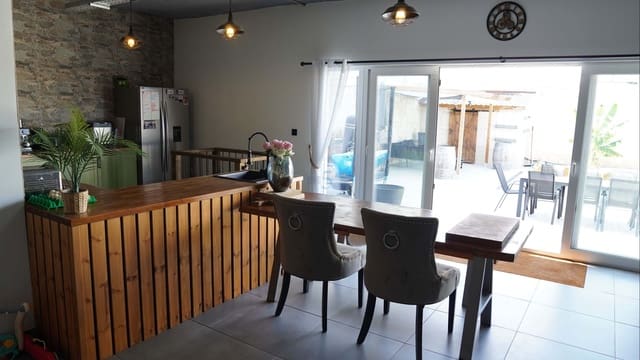 5 bedroom Villa for sale in Torremendo, Orihuela with pool garage - € 575,000 (Ref: 9898425)