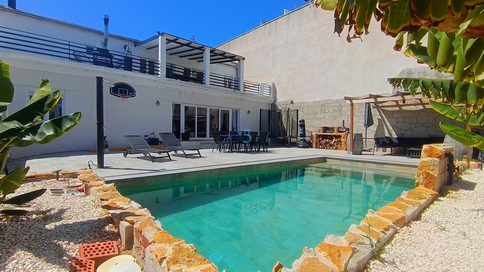 5 bedroom Villa for sale in Torremendo with pool garage - € 575,000 (Ref: 9898425)