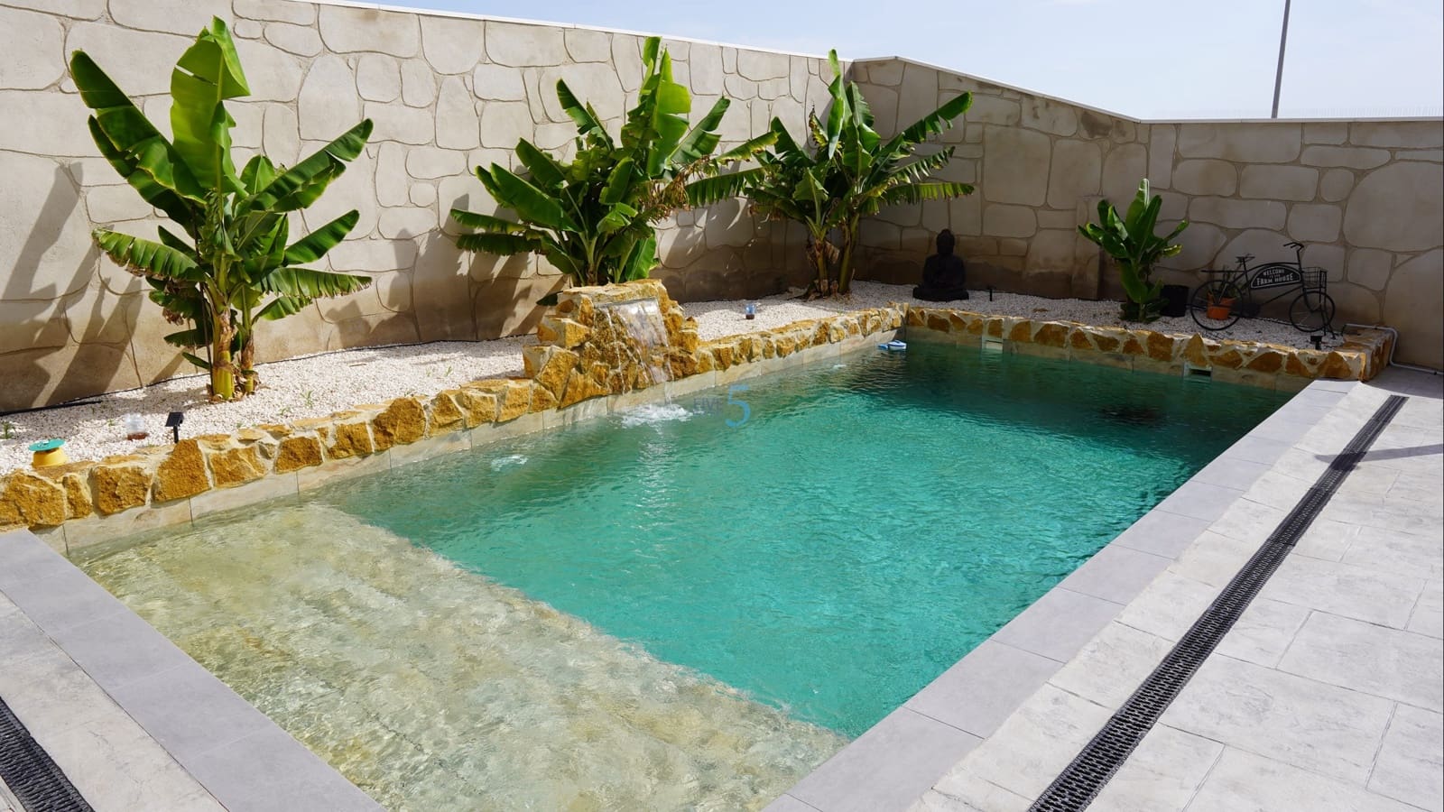 5 bedroom Villa for sale in Torremendo with pool garage - € 575,000 (Ref: 9898425)