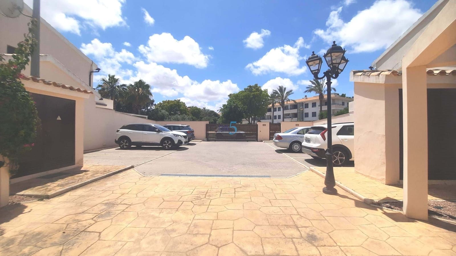 3 sypialnia Dom na sprzedaż w San Cayetano z garażem - 190 000 € (Ref: 9899772)