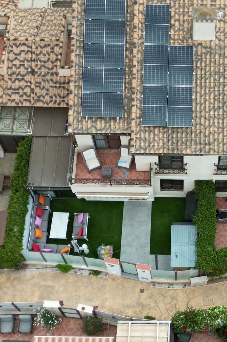 3 bedroom Townhouse for sale in San Cayetano with garage - € 189,900 (Ref: 9899772)