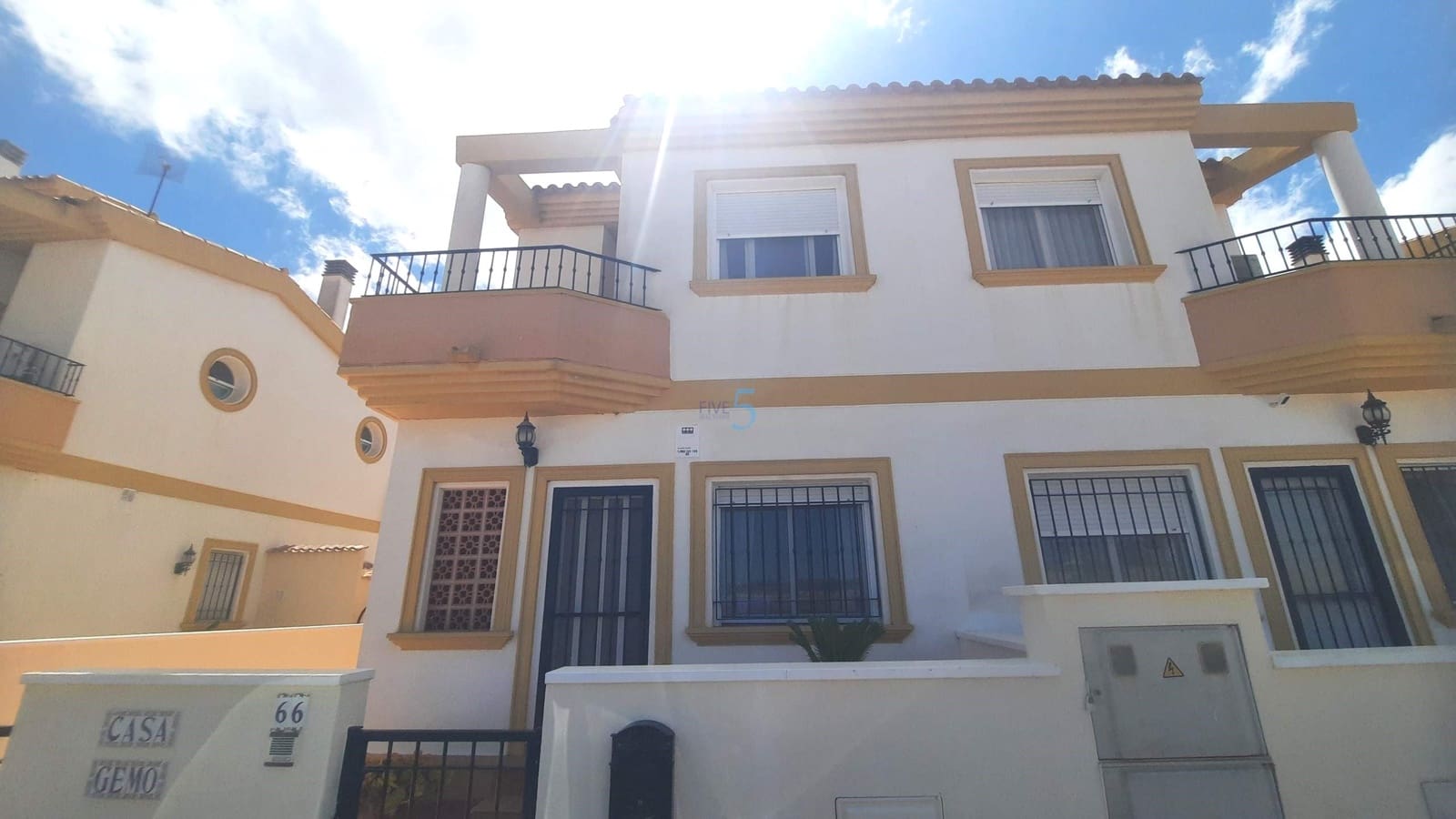 3 sovrum Semi-fristående Villa till salu i Casas Blancas med pool - 145 000 € (Ref: 9902035)