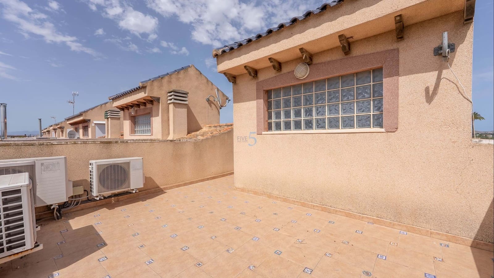Casa de 2 habitaciones en Daya Nueva en venta con garaje - 179.995 € (Ref: 9902375)