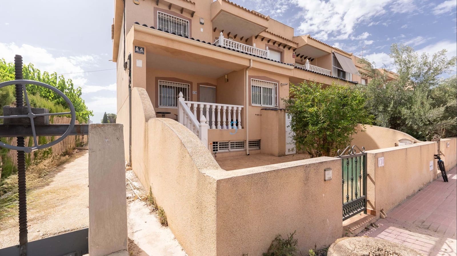 Casa de 2 habitaciones en Daya Nueva en venta con garaje - 179.995 € (Ref: 9902375)