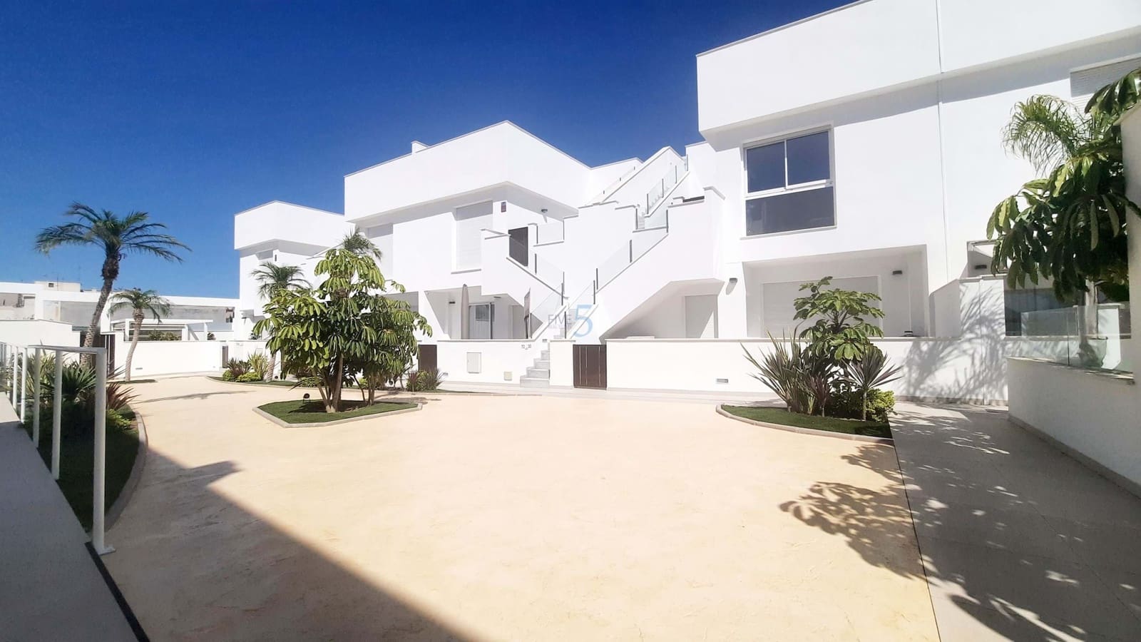 2 soveværelse Lejlighed til salg i Pilar de la Horadada med swimmingpool - € 268.000 (Ref: 9902671)