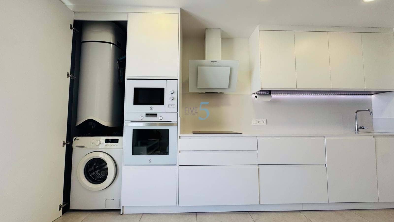 1 soverom Leilighet til salgs i Playa Flamenca med svømmebasseng garasje - € 240 000 (Ref: 9902672)