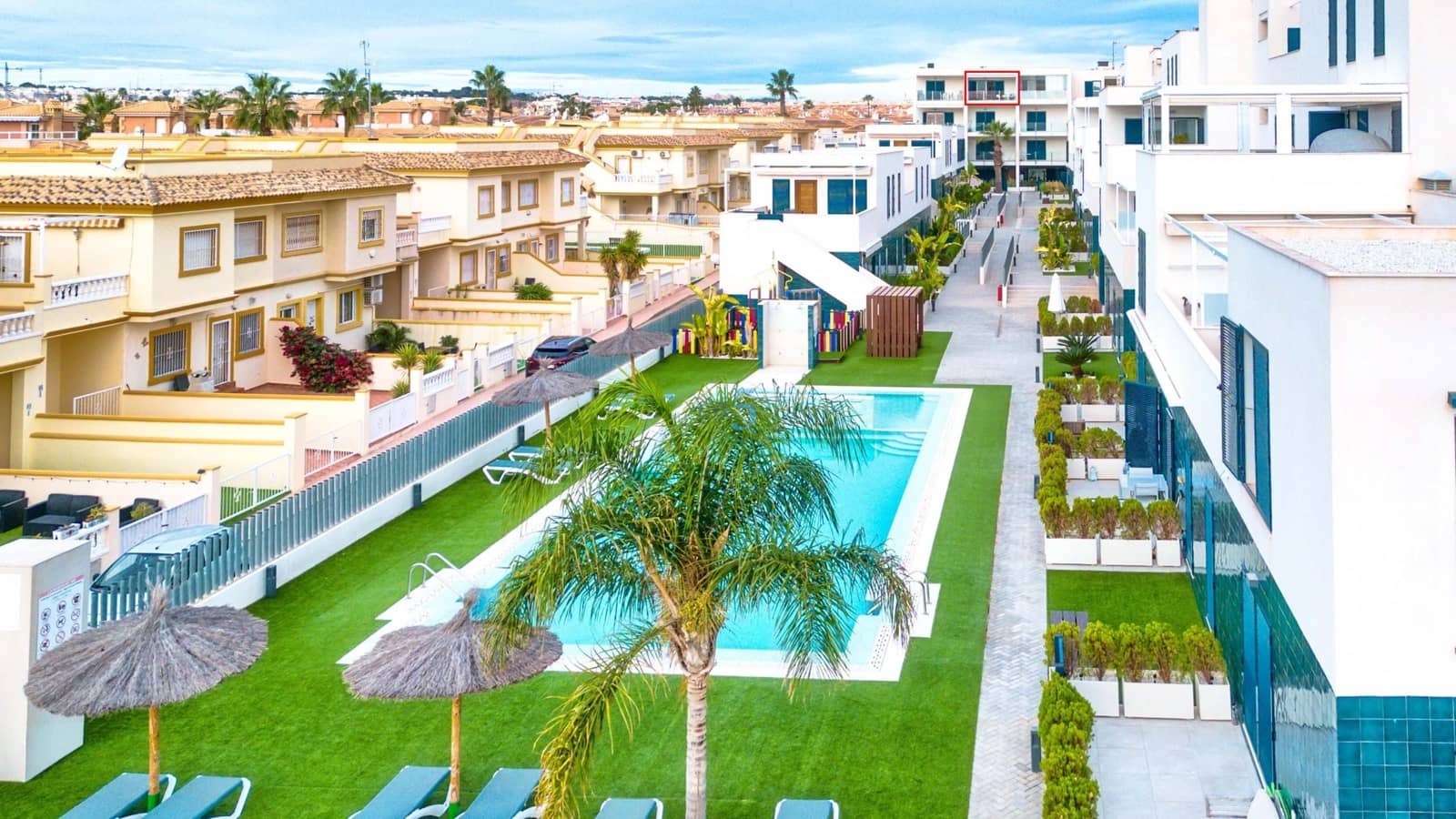 1 soverom Leilighet til salgs i Playa Flamenca med svømmebasseng garasje - € 240 000 (Ref: 9902672)