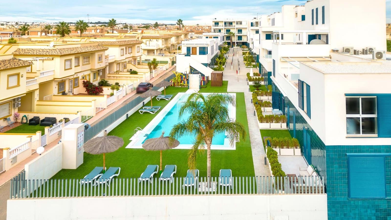 1 soverom Leilighet til salgs i Playa Flamenca med svømmebasseng garasje - € 240 000 (Ref: 9902672)