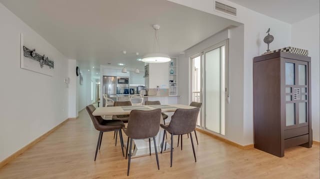 4 sovrum Lägenhet till salu i Torrevieja - 639 000 € (Ref: 9902673)