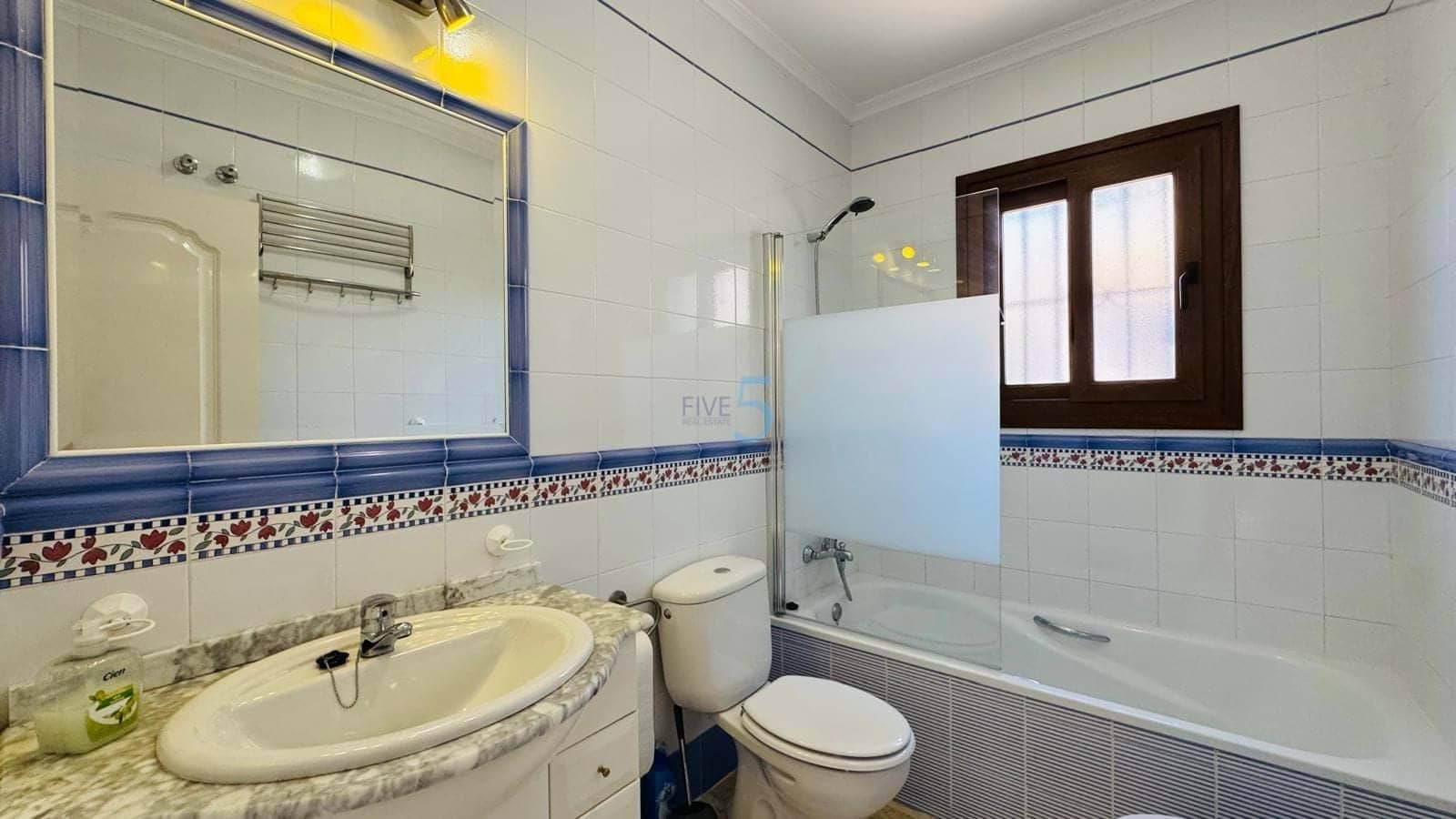 3 Zimmer Haus zu verkaufen in Villamartin mit Pool Garage - 249.900 € (Ref: 9902674)