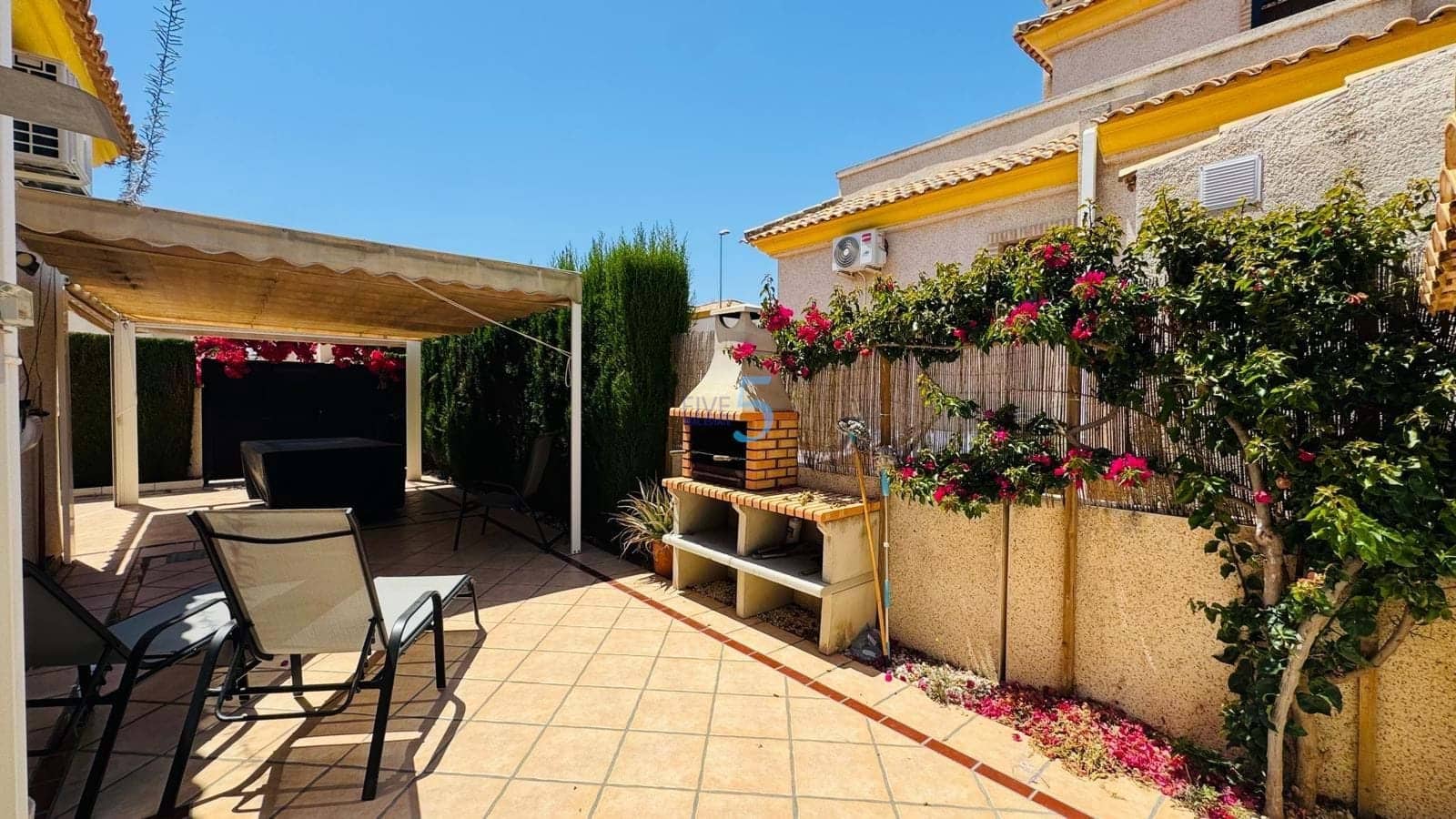 3 Zimmer Haus zu verkaufen in Villamartin mit Pool Garage - 249.900 € (Ref: 9902674)