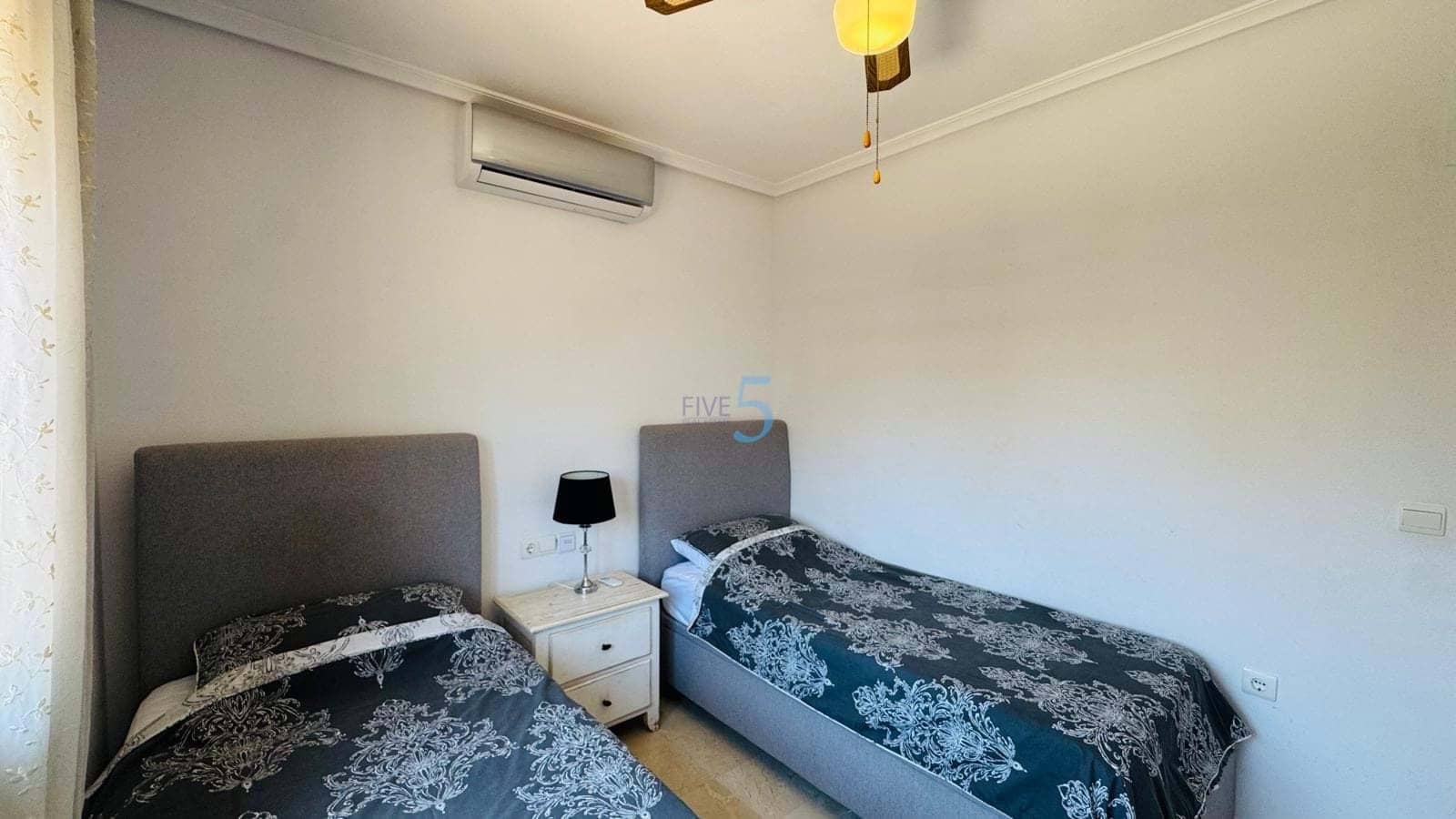 3 Zimmer Haus zu verkaufen in Villamartin mit Pool Garage - 249.900 € (Ref: 9902674)