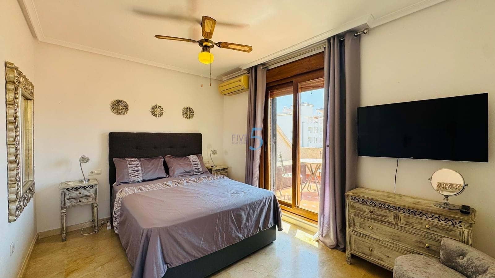 3 Zimmer Haus zu verkaufen in Villamartin mit Pool Garage - 249.900 € (Ref: 9902674)