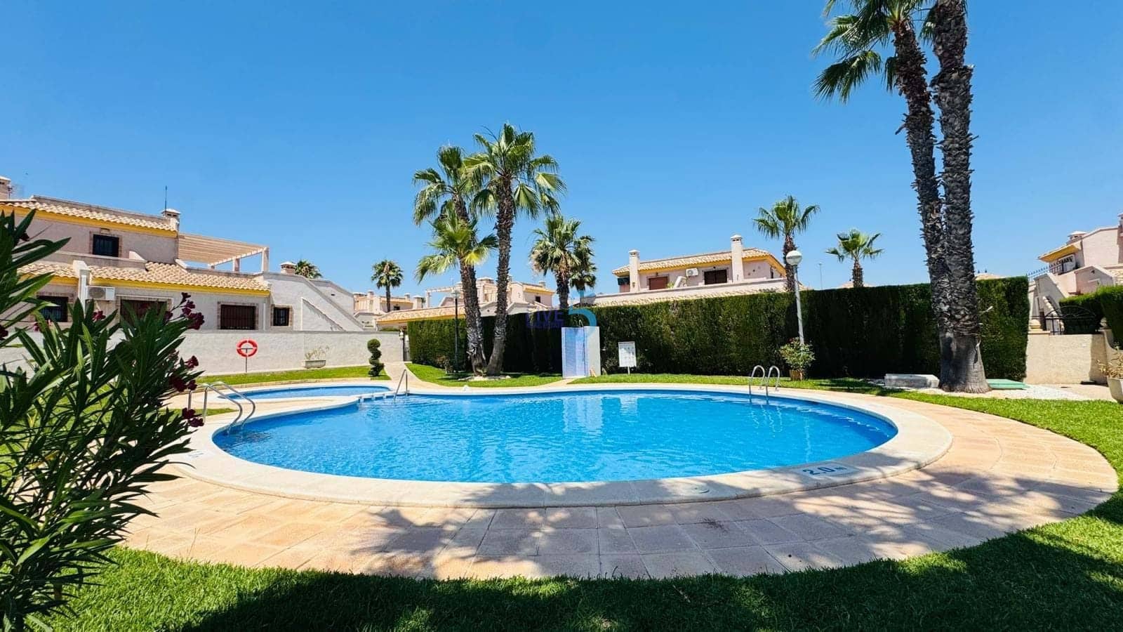 3 Zimmer Haus zu verkaufen in Villamartin mit Pool Garage - 249.900 € (Ref: 9902674)