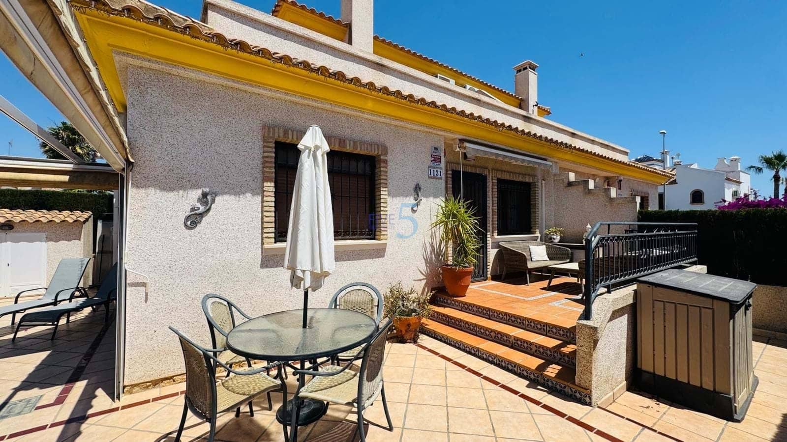3 Zimmer Haus zu verkaufen in Villamartin mit Pool Garage - 249.900 € (Ref: 9902674)