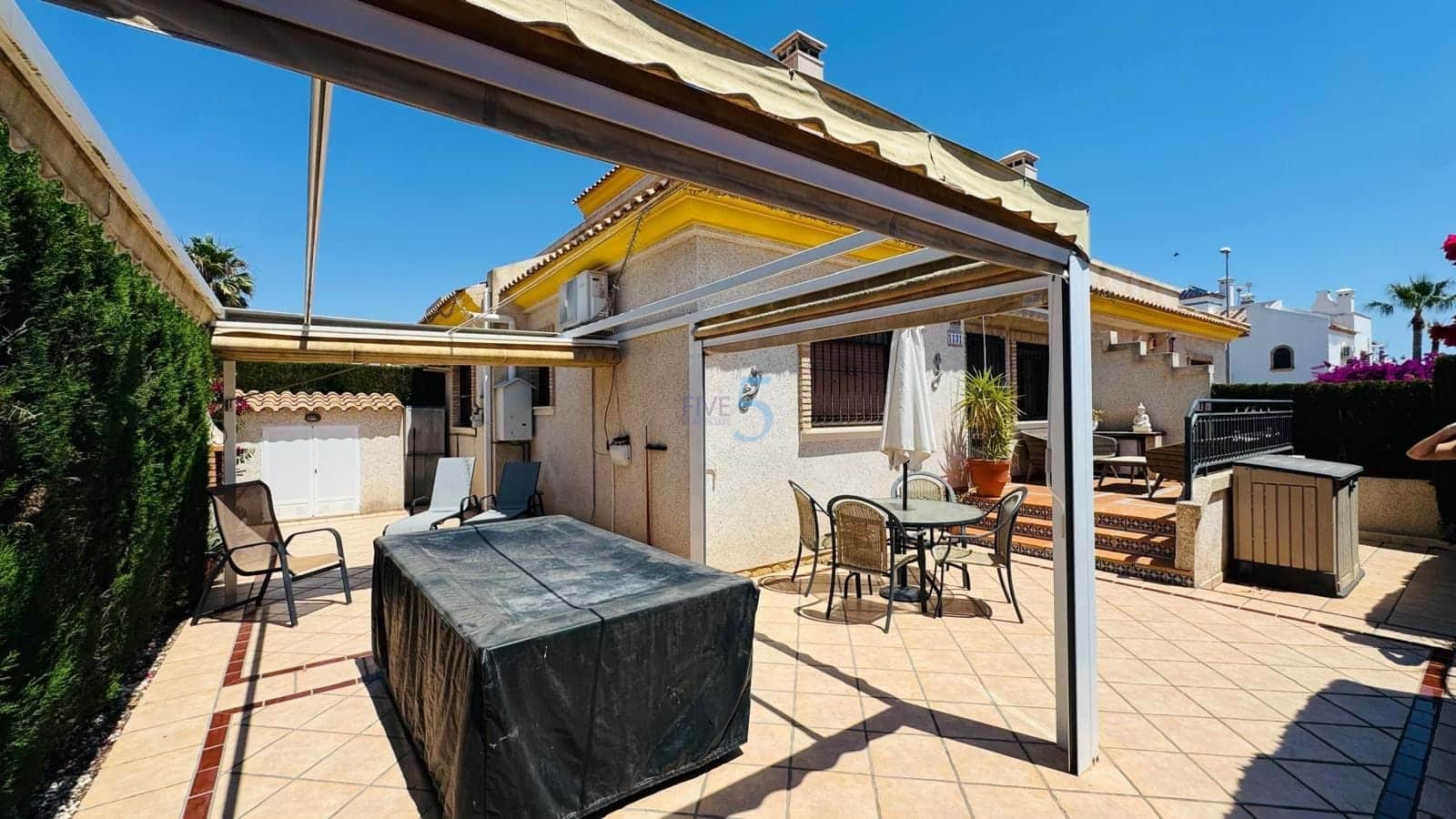 3 Zimmer Haus zu verkaufen in Villamartin mit Pool Garage - 249.900 € (Ref: 9902674)