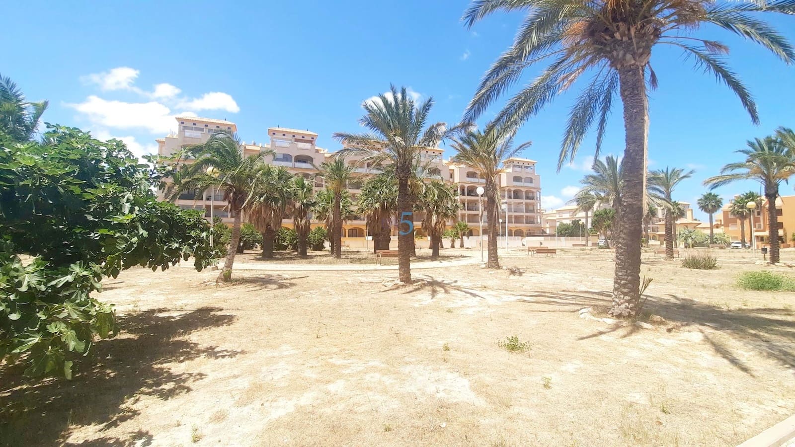 Apartamento de 2 habitaciones en Mar de Cristal en venta con piscina - 179.000 € (Ref: 9902676)