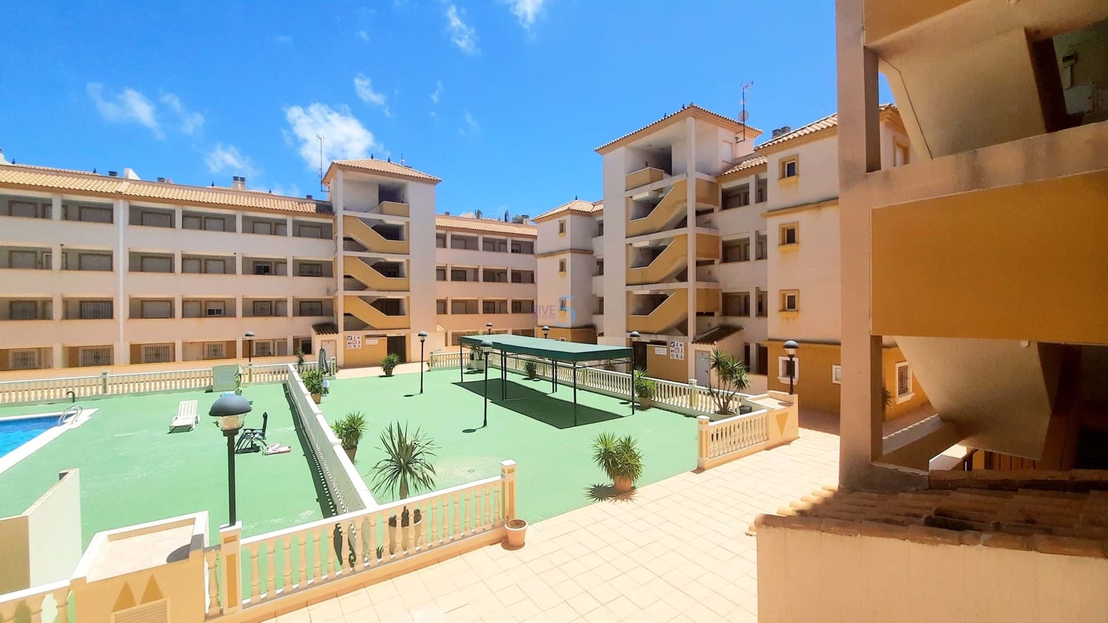 Apartamento de 2 habitaciones en Mar de Cristal en venta con piscina - 179.000 € (Ref: 9902676)
