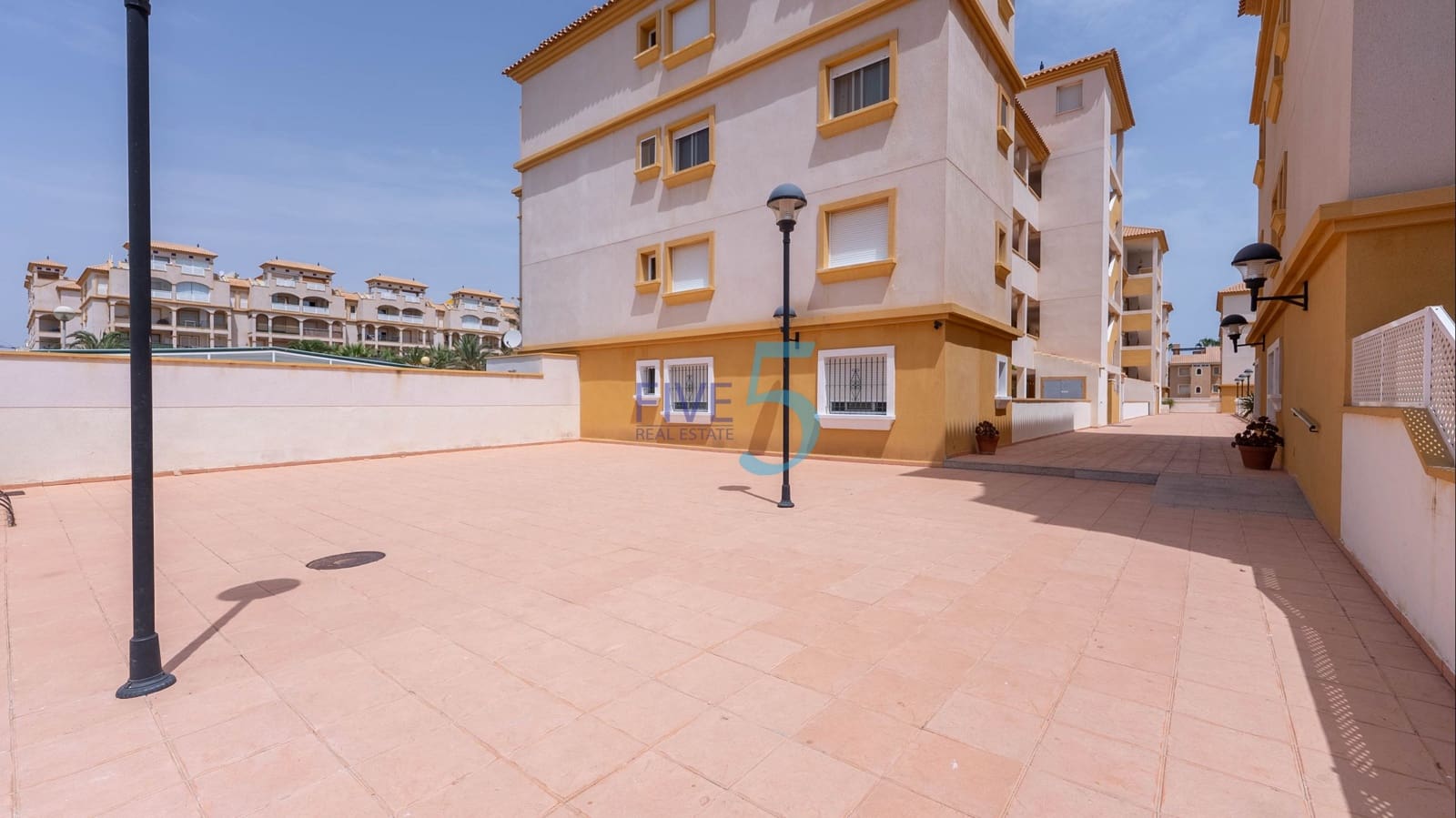 2 soverom Leilighet til salgs i Mar de Cristal med svømmebasseng - € 170 000 (Ref: 9902676)