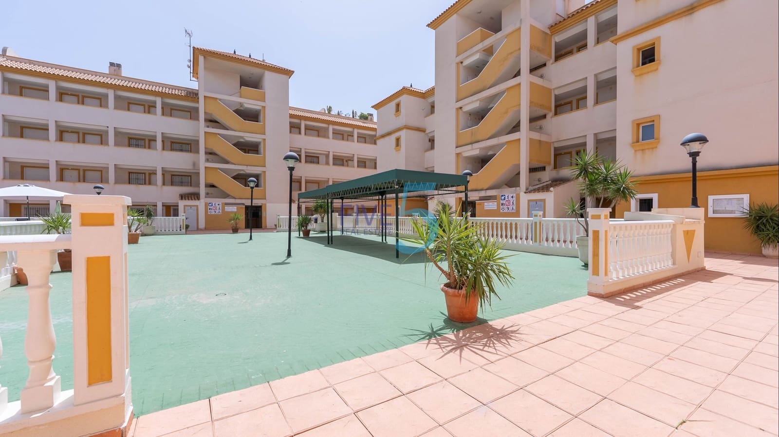 2 soverom Leilighet til salgs i Mar de Cristal med svømmebasseng - € 170 000 (Ref: 9902676)