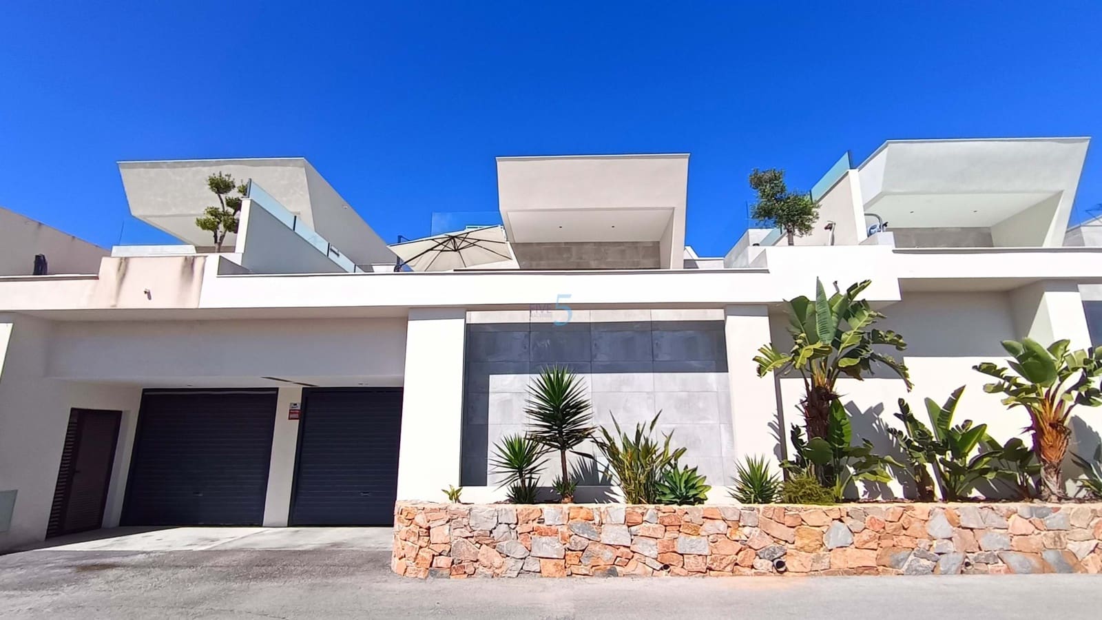 4 soveværelse Villa til salg i Ciudad Quesada med swimmingpool - € 725.000 (Ref: 9906585)