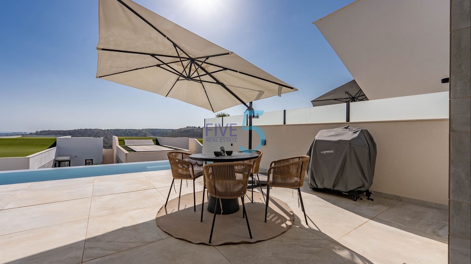 4 soverom Villa til salgs i Ciudad Quesada med svømmebasseng - € 725 000 (Ref: 9906585)