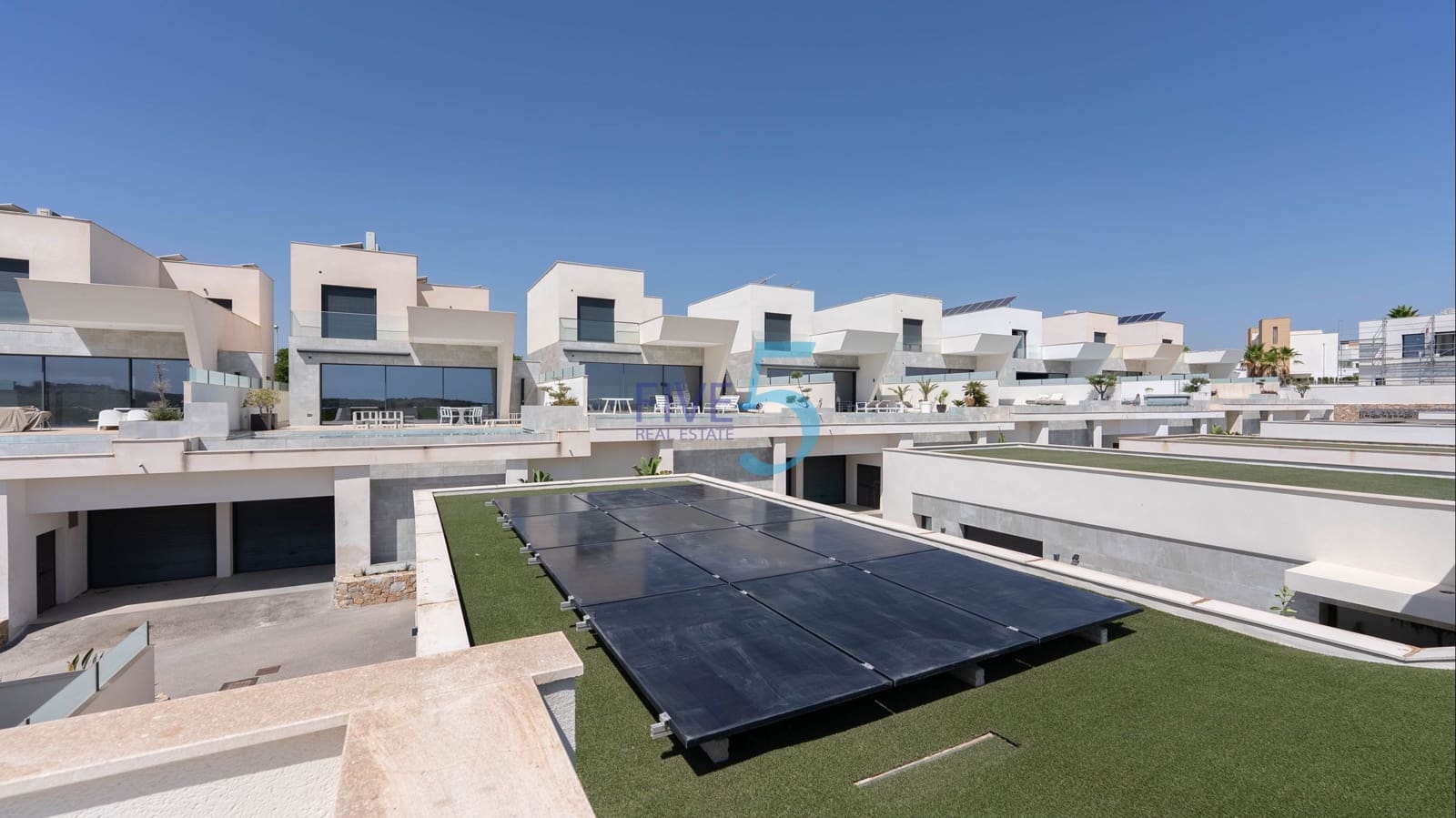 4 soverom Villa til salgs i Ciudad Quesada med svømmebasseng - € 725 000 (Ref: 9906585)