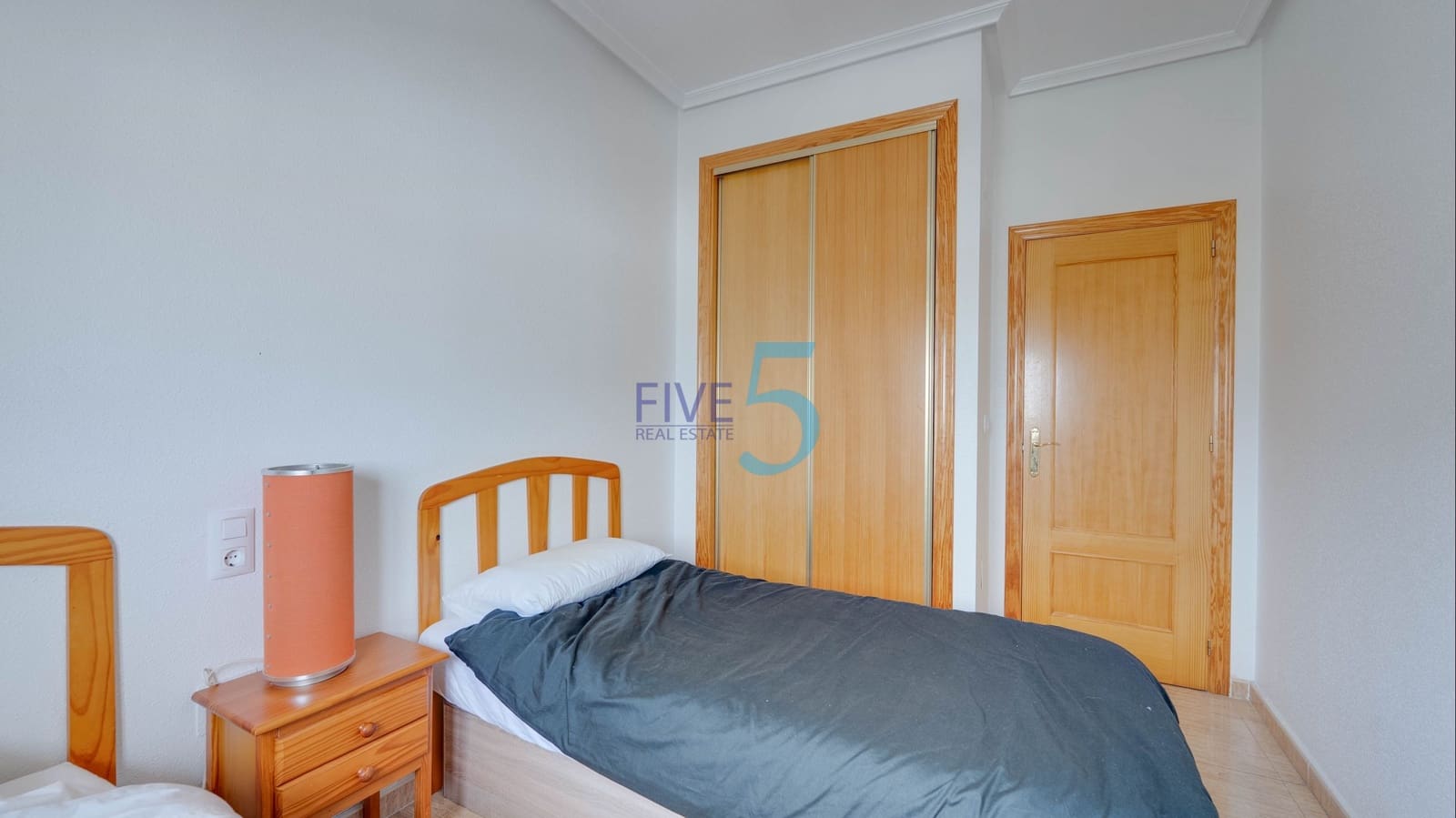3 bedroom Apartment for sale in Formentera del Segura with pool - € 139,999 (Ref: 9906648)