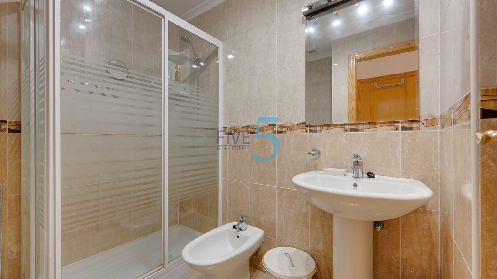 3 bedroom Apartment for sale in Formentera del Segura with pool - € 139,999 (Ref: 9906648)