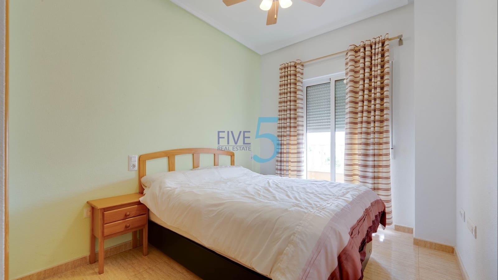 3 bedroom Apartment for sale in Formentera del Segura with pool - € 139,999 (Ref: 9906648)
