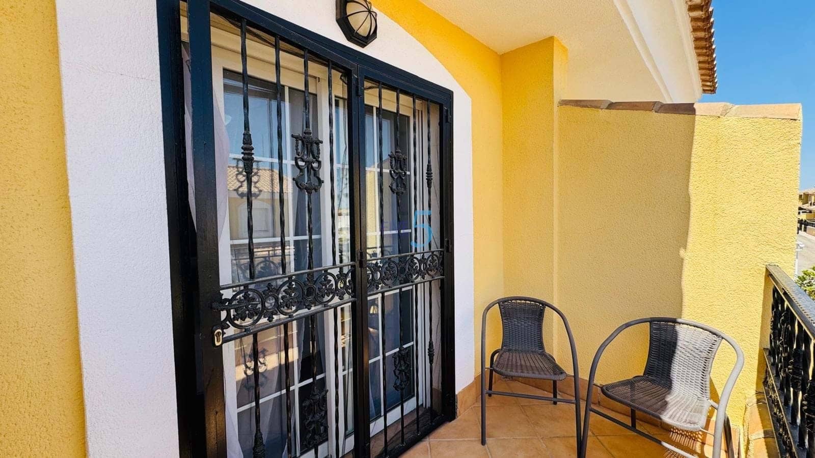 3 bedroom Villa for sale in Playa Flamenca with pool garage - € 299,999 (Ref: 9906649)