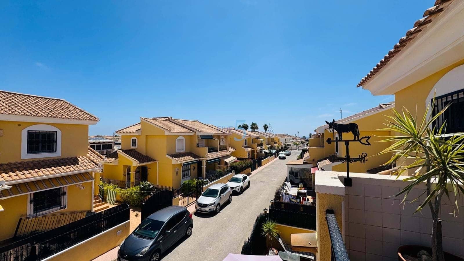 3 bedroom Villa for sale in Playa Flamenca with pool garage - € 299,999 (Ref: 9906649)