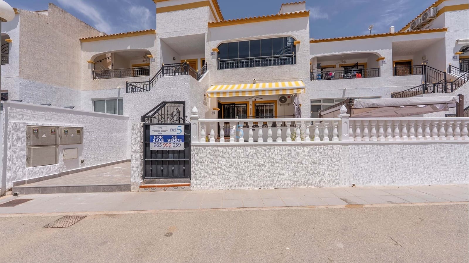 2 bedroom Apartment for sale in Vistabella with pool - € 135,000 (Ref: 9906650)