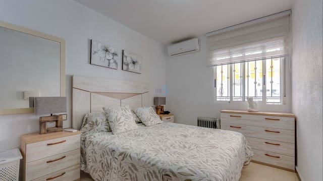 2 makuuhuone Huoneisto myytävänä paikassa Vistabella, Orihuela mukana uima-altaan - 135 000 € (Ref: 9906650)