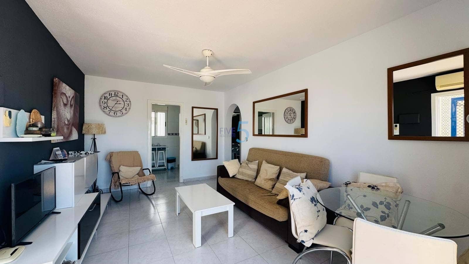 2 soveværelse Lejlighed til salg i Torrevieja med swimmingpool - € 135.000 (Ref: 9906651)