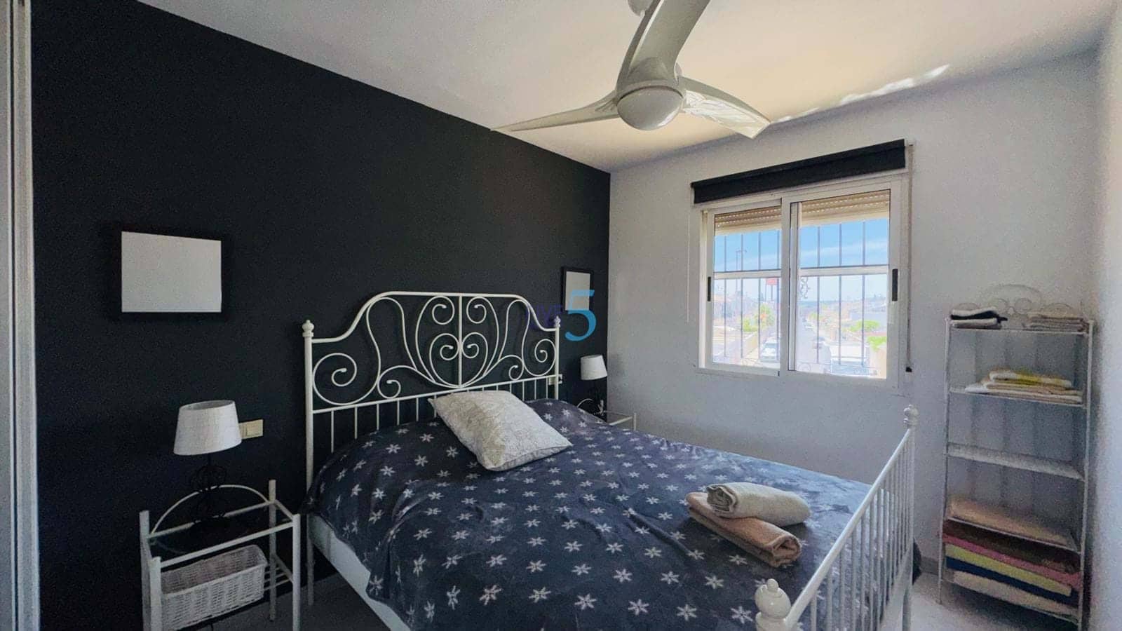 2 soveværelse Lejlighed til salg i Torrevieja med swimmingpool - € 135.000 (Ref: 9906651)