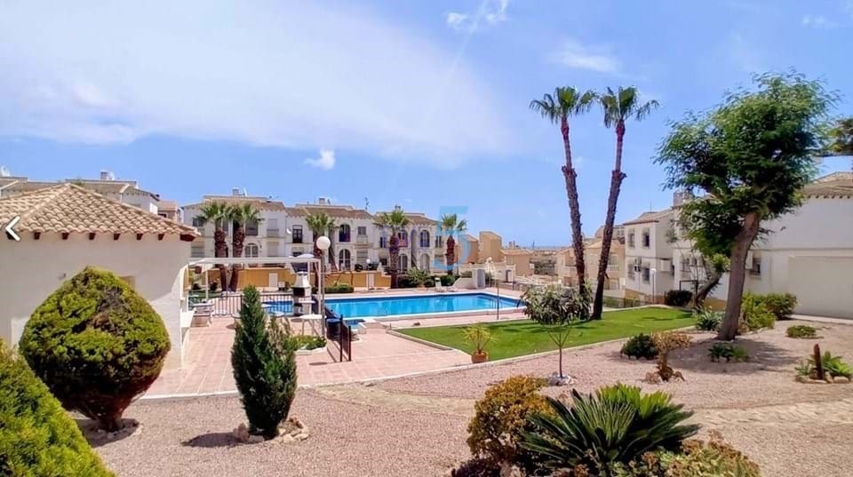 1 Zimmer Apartment zu verkaufen in Villamartin mit Pool - 105.000 € (Ref: 9906652)