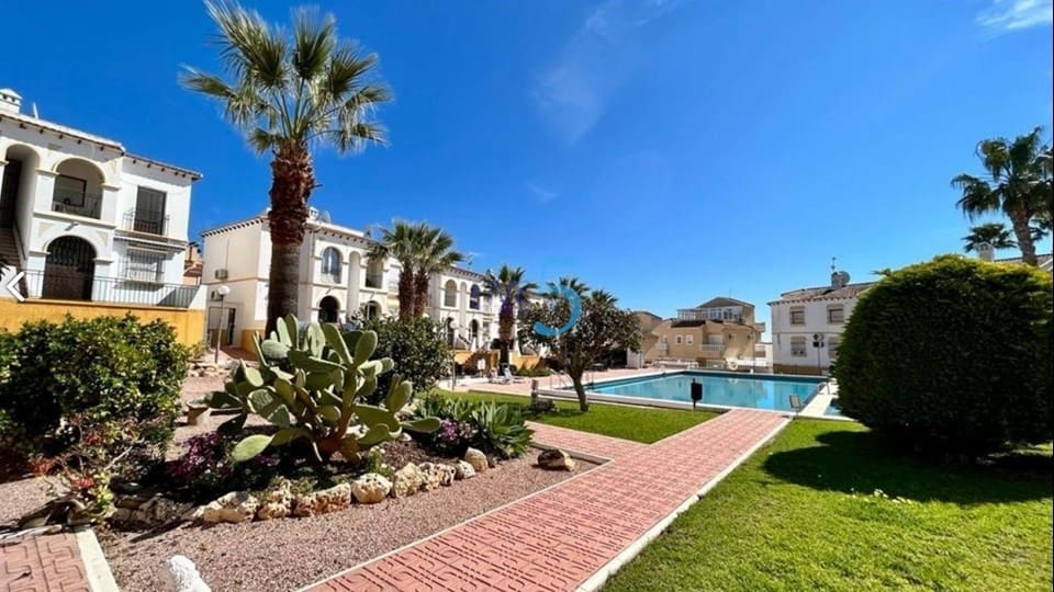 1 Zimmer Apartment zu verkaufen in Villamartin mit Pool - 105.000 € (Ref: 9906652)