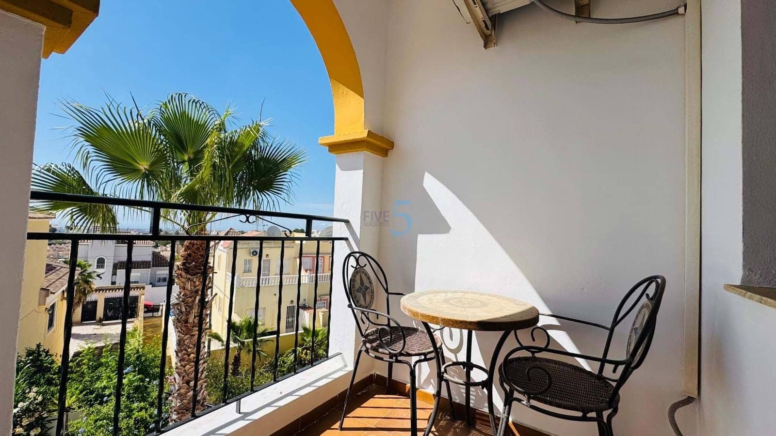1 Zimmer Apartment zu verkaufen in Villamartin mit Pool - 105.000 € (Ref: 9906652)
