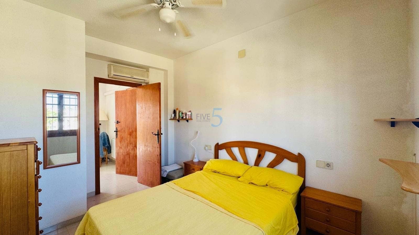 1 Zimmer Apartment zu verkaufen in Villamartin mit Pool - 105.000 € (Ref: 9906652)