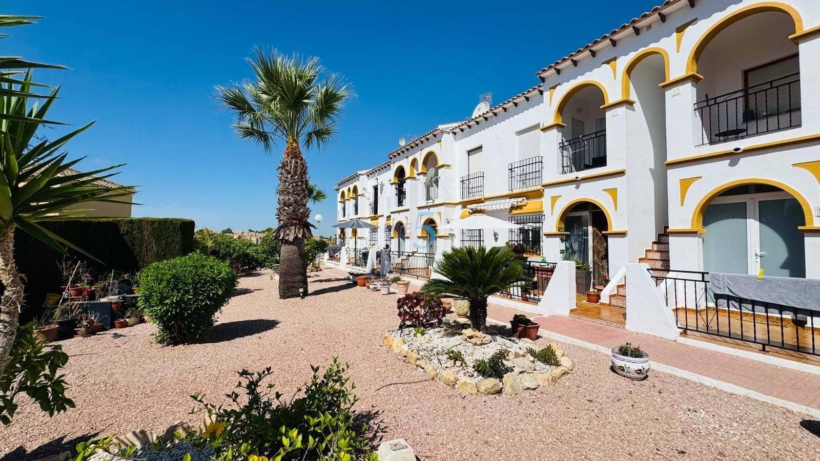 1 Zimmer Apartment zu verkaufen in Villamartin mit Pool - 105.000 € (Ref: 9906652)