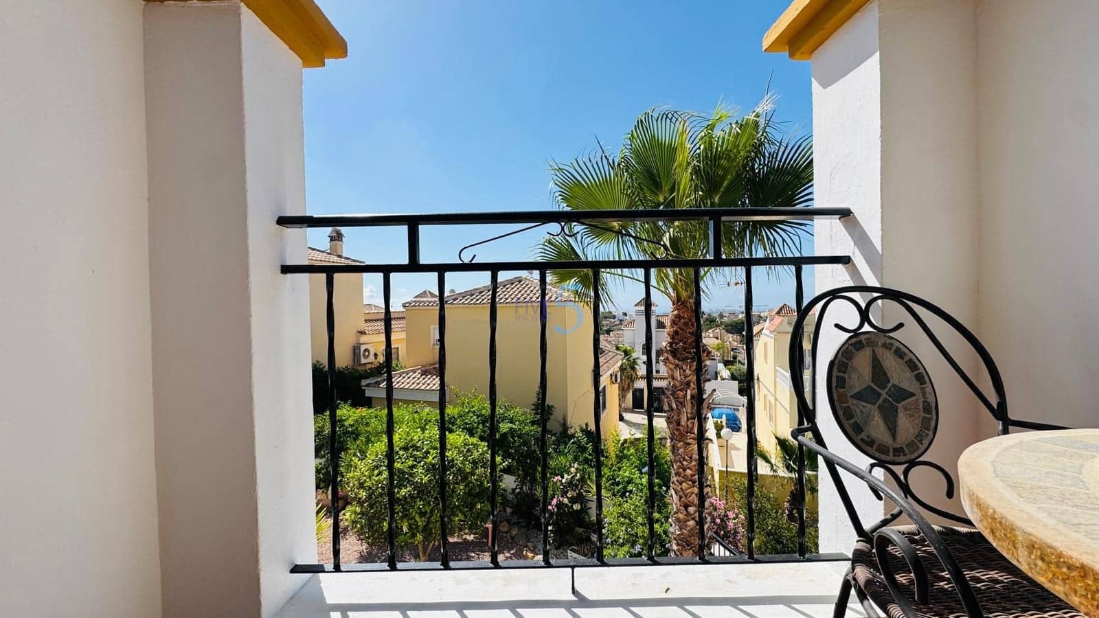 1 Zimmer Apartment zu verkaufen in Villamartin mit Pool - 105.000 € (Ref: 9906652)