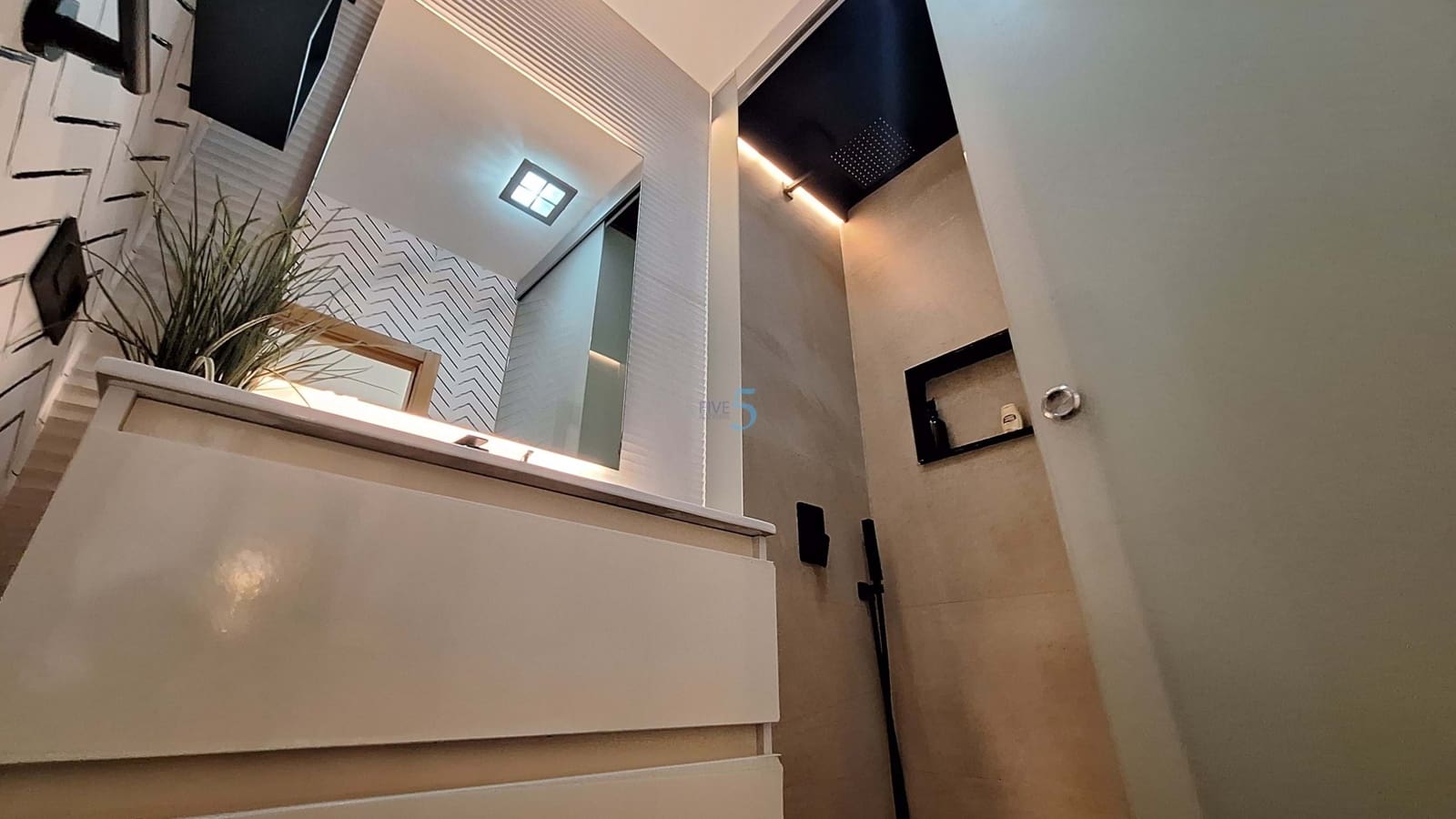 3 Zimmer Bungalow zu verkaufen in Torrevieja - 165.000 € (Ref: 9909079)