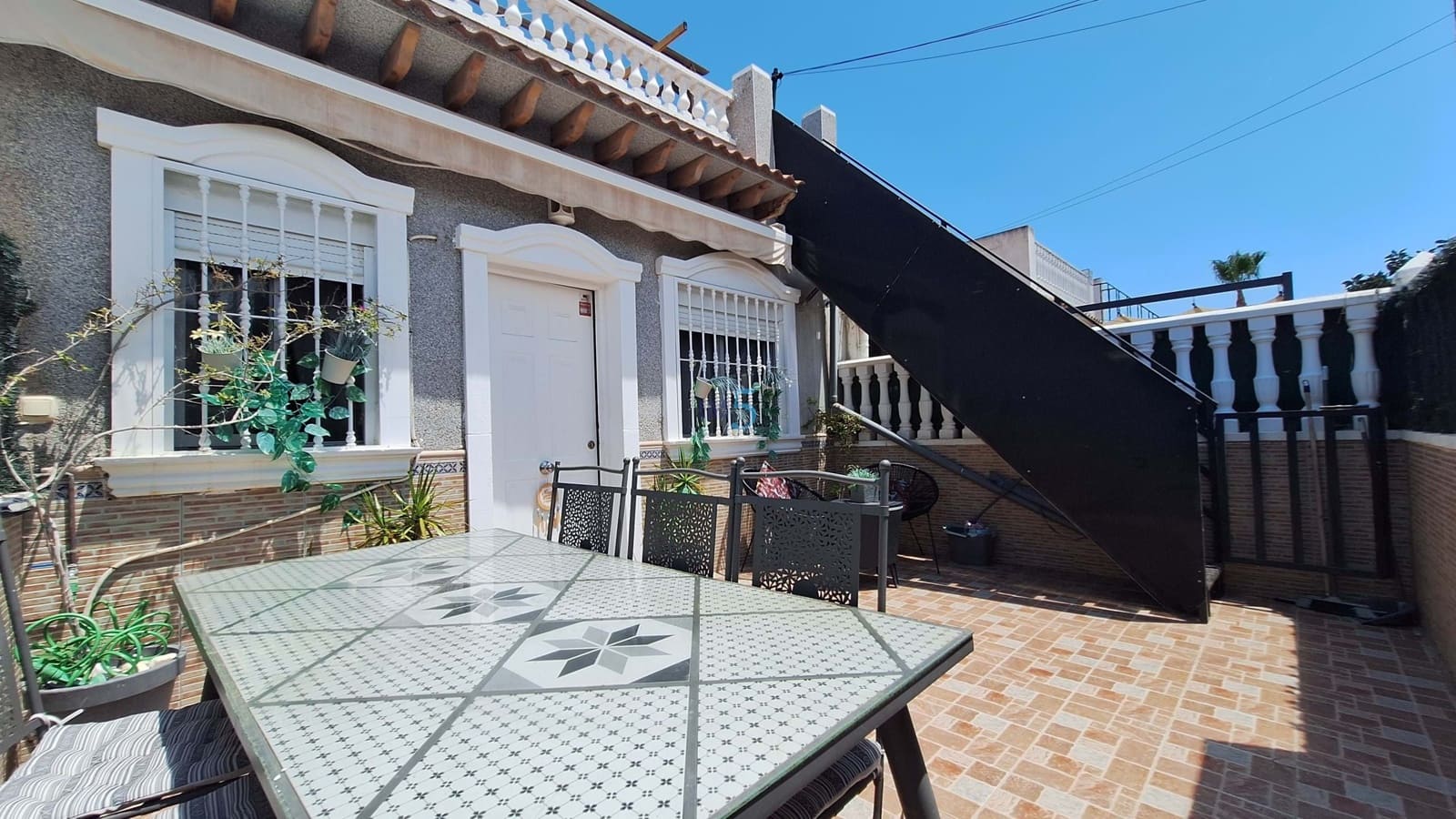 3 Zimmer Bungalow zu verkaufen in Torrevieja - 165.000 € (Ref: 9909079)