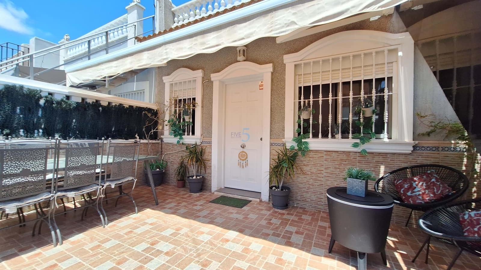 3 Zimmer Bungalow zu verkaufen in Torrevieja - 165.000 € (Ref: 9909079)