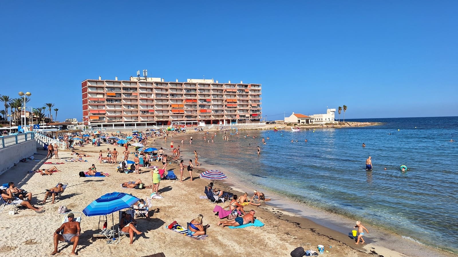 2 makuuhuone Huoneisto myytävänä paikassa Torrevieja - 183 000 € (Ref: 9909472)